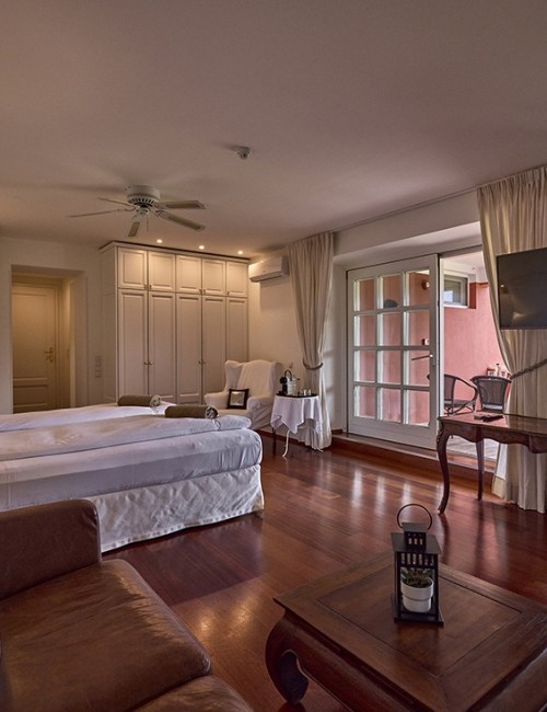 HABITACIÓN DOBLE GRANDE CON TERRAZA